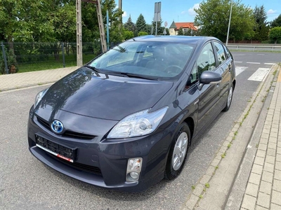 Toyota Prius III Hatchback 1.8 HSD 136KM 2010