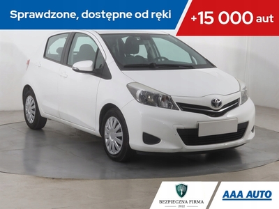 Toyota Yaris III Hatchback 5d 1.0 VVT-i 69KM 2013