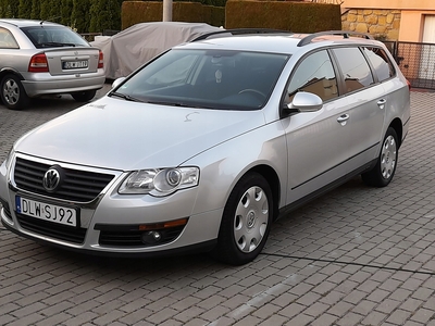 Volkswagen Passat B6 Variant 2.0 TDI PD-DPF 140KM 2007