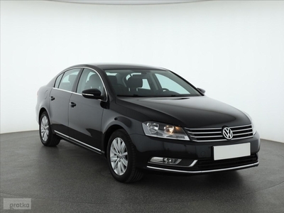 Volkswagen Passat B7 , Salon Polska, Klimatronic, Tempomat, Parktronic