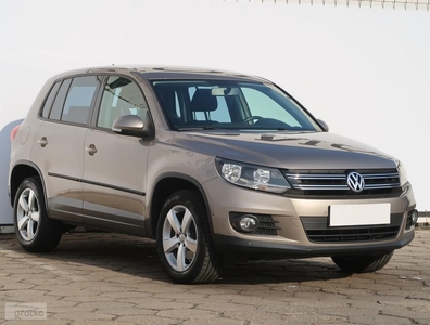 Volkswagen Tiguan , Salon Polska, Serwis ASO, Klimatronic, Parktronic