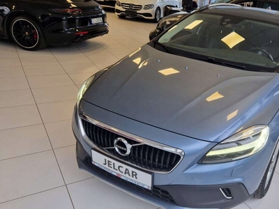 Volvo V40 II Hatchback Facelifting 2.0 D3 150KM 2017