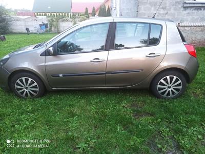 Clio 3 2009 benzyna