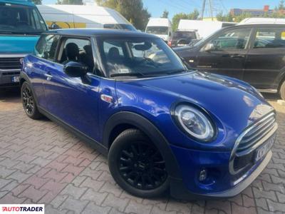 Mini Cooper 1.5 benzyna 100 KM 2019r. (Katowice)