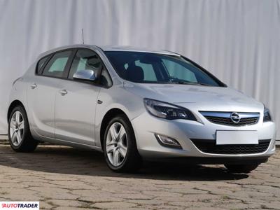 Opel Astra 1.4 138 KM 2010r. (Piaseczno)
