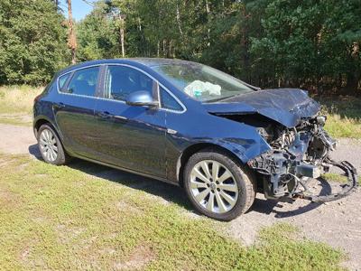 Opel Astra J 2010r 1,6 115KM ksenon klima