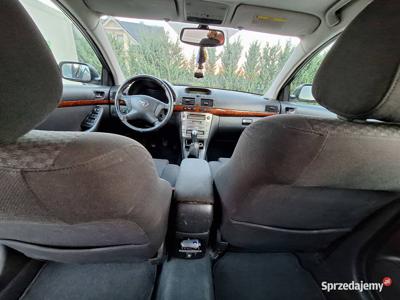 Sprzedam toyotę avensis t25 z silnikiem 2.0 d4d