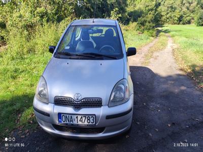 Toyota Yaris rok 2003 poj1300 cm 2 airbag wspomaganie ABS el szyby abs