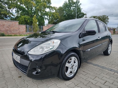 Renault Clio III 1.2 benzyna 74 kW