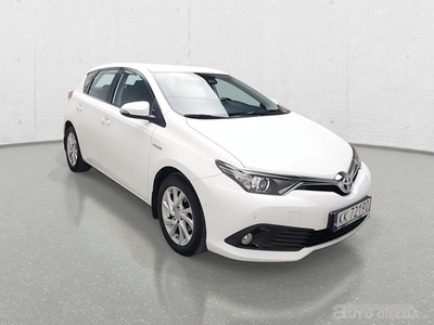 TOYOTA AURIS kombi