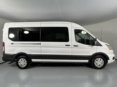 2022 Ford Transit Passenger Wagon XLT