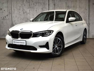 BMW Seria 3 318i Advantage