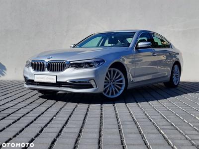 BMW Seria 5 530d xDrive Luxury Line