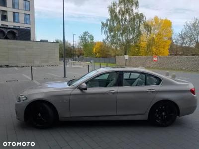 BMW Seria 5 535i Luxury Line