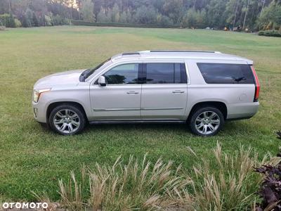 Cadillac Escalade ESV 6.2 V8 AWD AT Premium