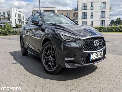 Infiniti Q30