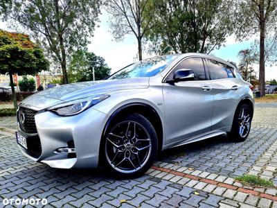 Infiniti Q30 2.0t Sport Tech AWD 7DCT