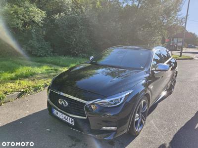 Infiniti Q30