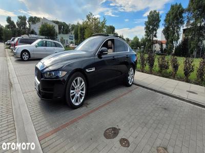 Jaguar XE 2.0 T Pure