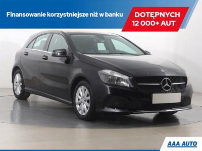 Mercedes Klasa A W176 Hatchback 5d Facelifting 180 122KM 2017