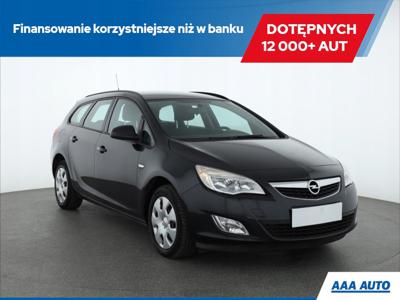 Opel Astra J Sports Tourer 1.7 CDTI ECOTEC 110KM 2012