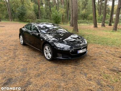 Tesla Model S 85