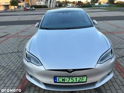 Tesla Model S Standard Reichweite