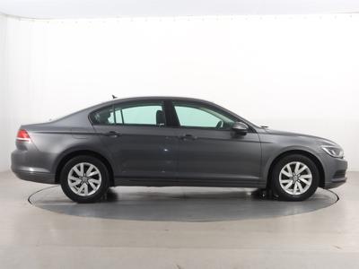 Volkswagen Passat 2017 2.0 TDI 184387km ABS