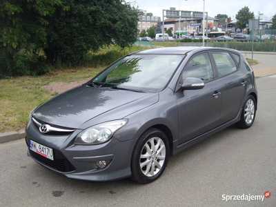 HYUNDAI I30 SKÓRY KLIMA GRZANE FOTELE ALU TEMPOMAT