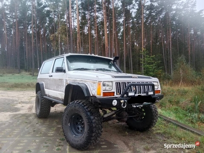 Jeep Cherokee XJ Sport 3Drzwi 4.0 AW4 242