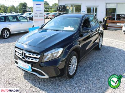 Mercedes 180 1.6 benzyna 122 KM 2019r. (Warszawa)