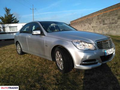 Mercedes C-klasa 2.1 diesel 120 KM 2012r.