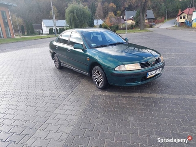 Mitsubishi Carisma 1.8 benzyna