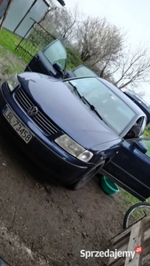 Sprzedam budę Passat B5 sedan 1.9tdi kompletna