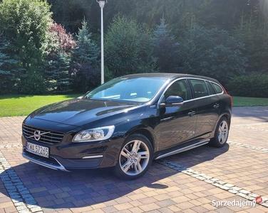 Volvo V60 D6 Twin Engine Hybrid AWD faktura VAT