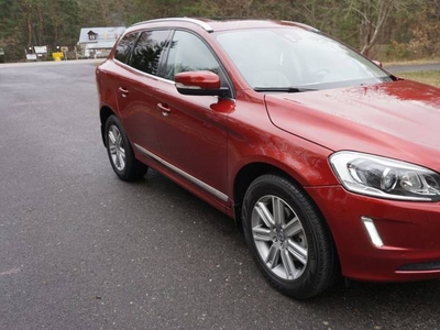 VOLVO XC60 2.0 T5 - Kremowe wnętrze Panorama Dach