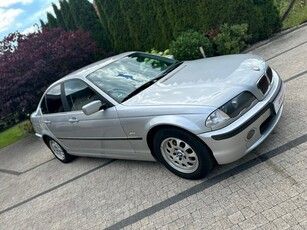 BMW 323