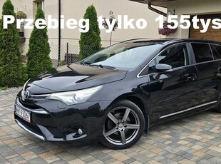 Używany Toyota Avensis 2015