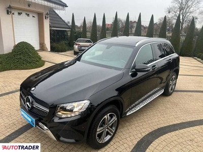 Mercedes GLC 2.0 benzyna 245 KM 2017r. (krotoszyn)