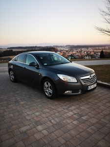 Opel Insignia I Sprzedam Opla 2.0dieasel spalanie 6.4L !