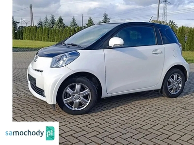 Toyota iQ