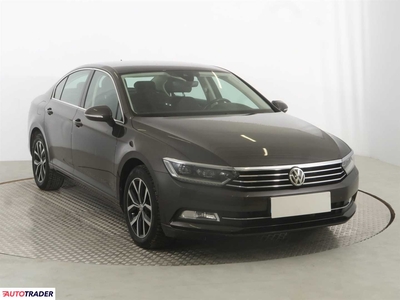 Volkswagen Passat 2.0 147 KM 2017r. (Piaseczno)