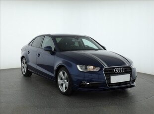 Audi A3 III (8V) , Navi, Klimatronic, Tempomat, Parktronic,