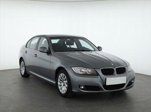 BMW SERIA 3 IV (E90/E91/E92/E93) BMW SERIA 3 , Klimatronic, Tempomat, Parktronic, Podgrzewane siedzienia