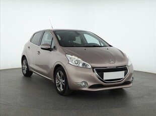 Peugeot 208 Salon Polska, Serwis ASO, Klimatronic, Tempomat, Parktronic,