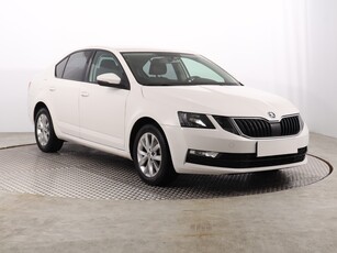 Skoda Octavia III , Salon Polska, Klima, Parktronic, Podgrzewane siedzienia