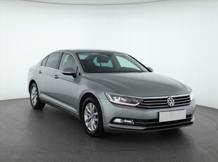 Volkswagen Passat B8 , Salon Polska, 1. Właściciel, Serwis ASO, VAT 23%, Navi,