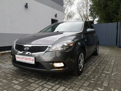 Kia Ceed I Hatchback 5d Facelifting 1.4 DOHC CVVT 90KM 2011