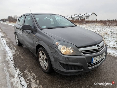 Opel Astra +LPG 2010 Salon Polska 1 wł sprzedaż lub zamiana