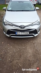 Toyota Avensis 2.0 2015r salon Polska Sprzedam lub zamienię